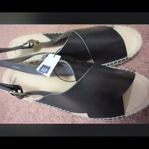 GAP wedges sandals size 10 NWT